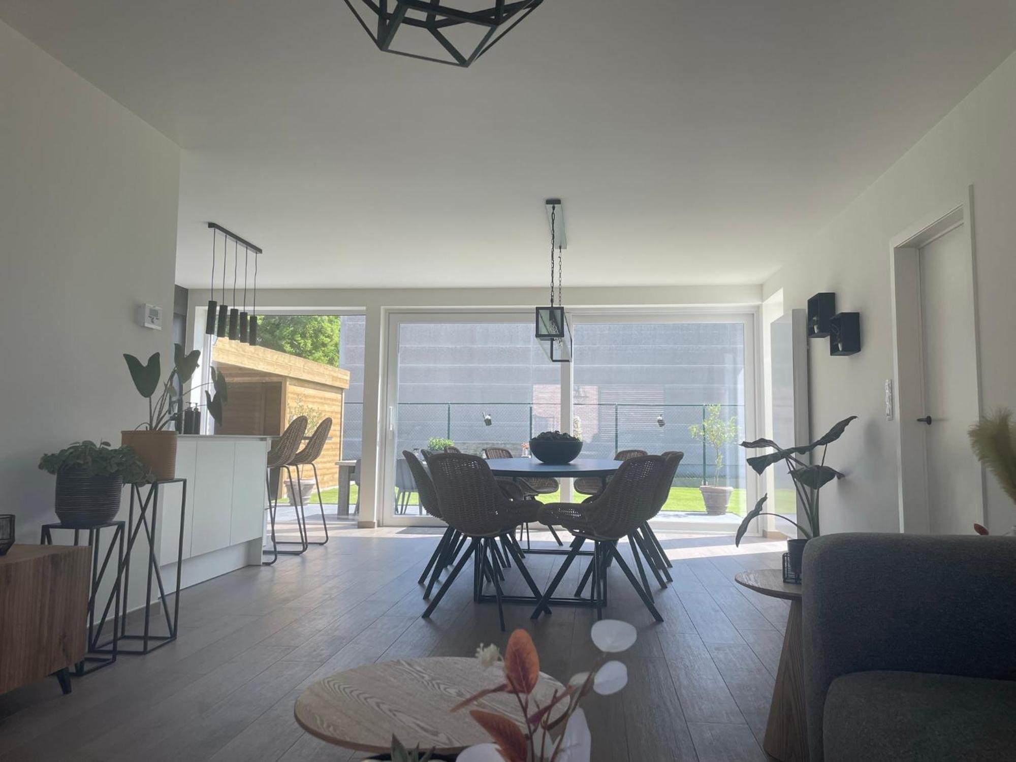 Feel@home Aan Zee Villa *